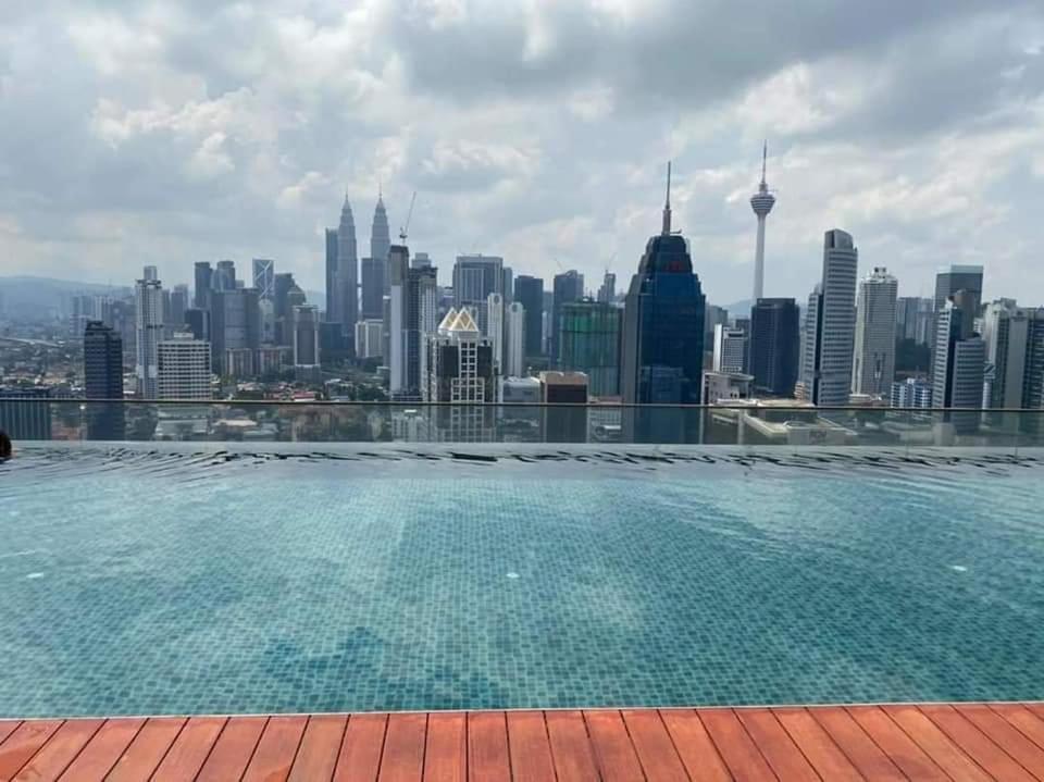 Wonderful Blue City View @Regalia Residence Kuala Lumpur Buitenkant foto