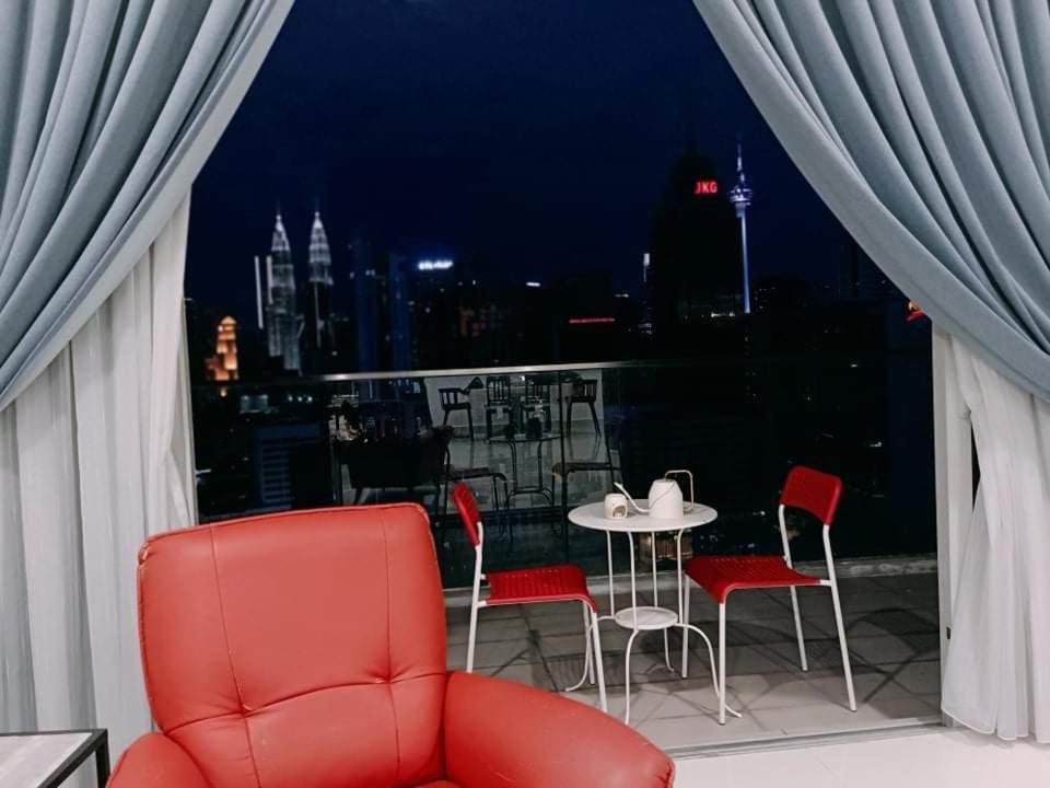 Wonderful Blue City View @Regalia Residence Kuala Lumpur Buitenkant foto